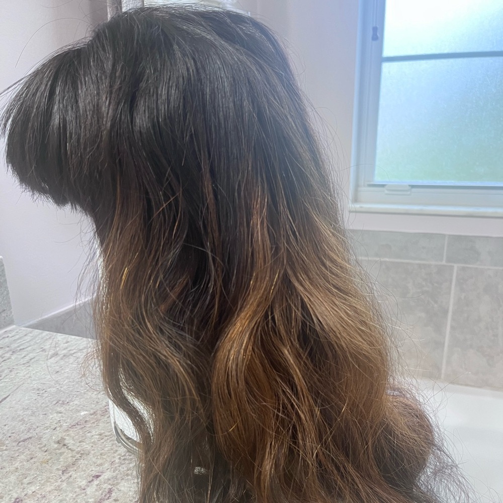 Ombré brown lace front wig with bangs from HairVivi. Perfect for the fall! 😍
